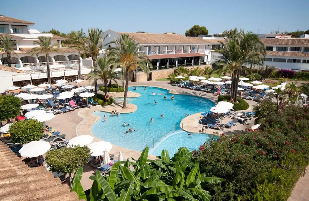 Hotel Beachclub Font De Sa Cala 4*,