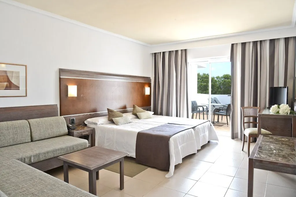 Hotel Beachclub Font De Sa Cala