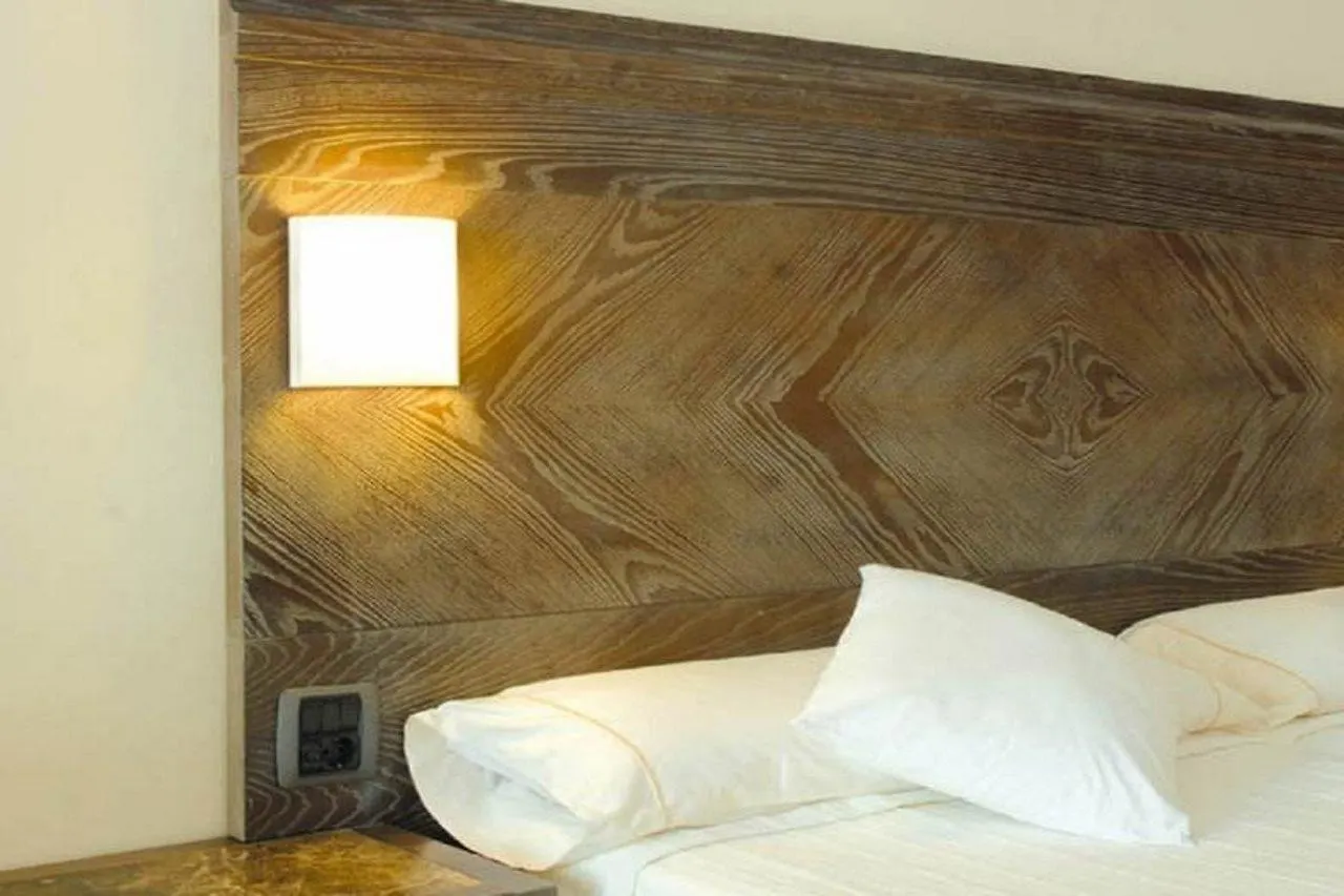 Hotel Beachclub فونت دي سا كالا 4*,